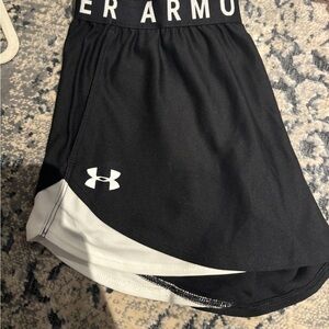 Black under armour shorts only worn once